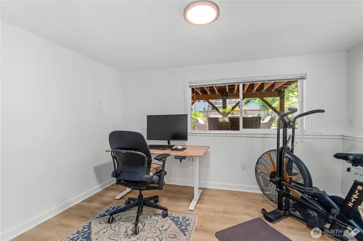 Fourth bedroom, non-conforming or bonus room