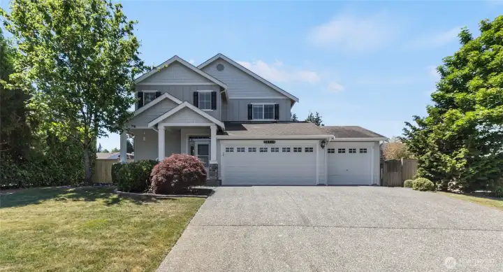 Fabulous 2009-built 2-story in Kylie Park sits beautifully above the street for optimal appeal.  You will love the private 9583sf lot that presents so many possibilities.  Newer construction just can't compare.