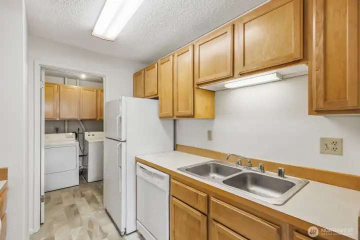 Lots of cabinet space. Note the new flooring. Lots of cabinet space. Note the new flooring.