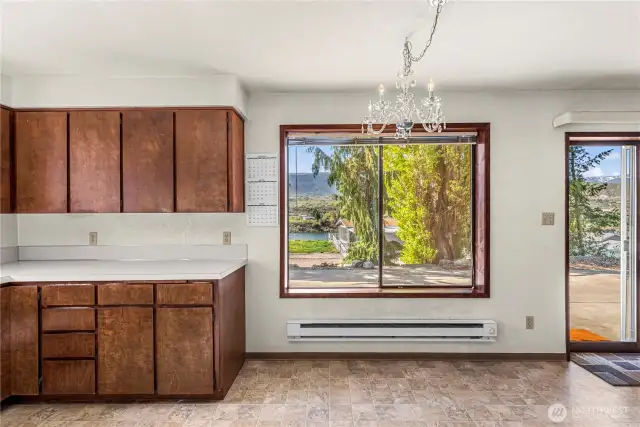 lower level dining space