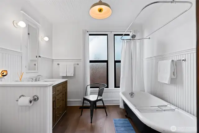 Updated main floor full bath.