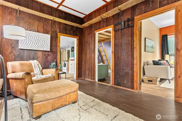 Reading nook?  Music room?
