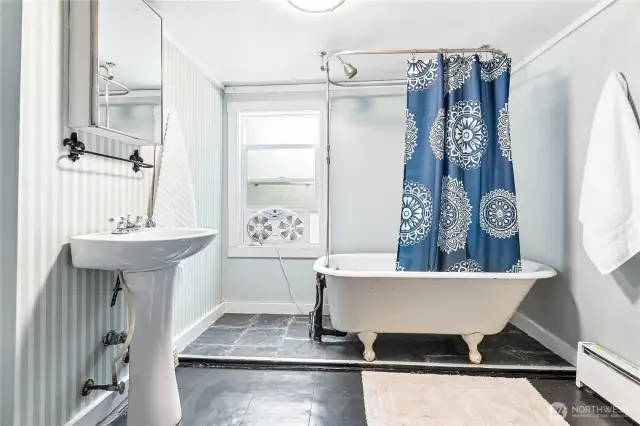 Main bathoom