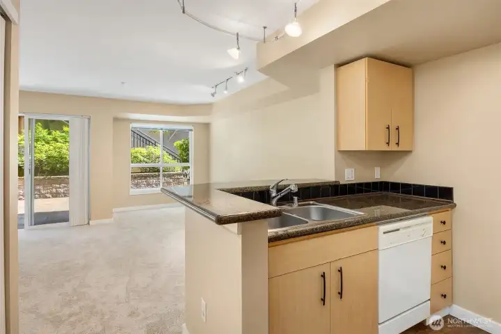 Open plan, very quiet, lush green views.