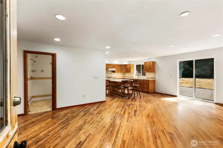 Studio with separate entrance (2 Bed & 2 Bath