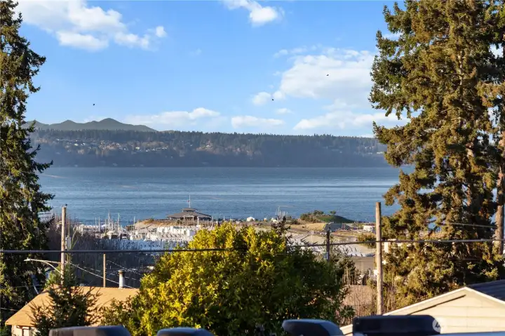 Gorgeous! Need I say more?