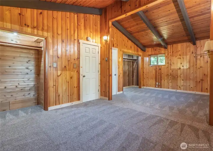 upstairs spacious bedroom