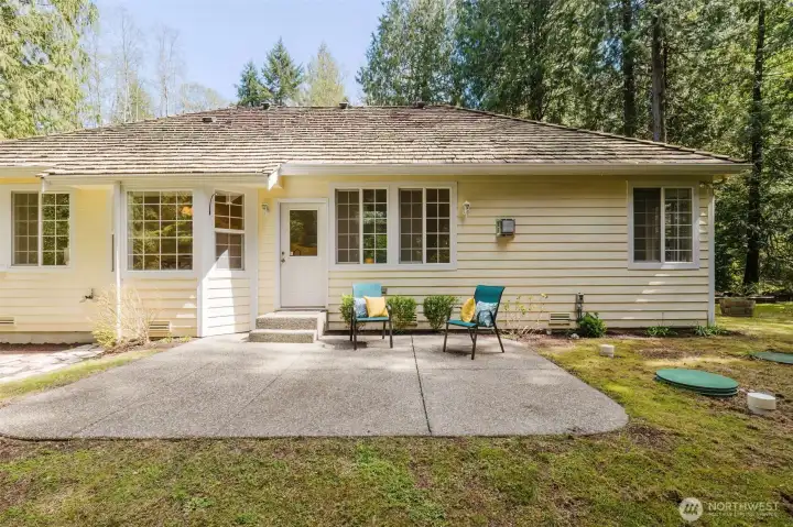 Rear patio for entertaining!