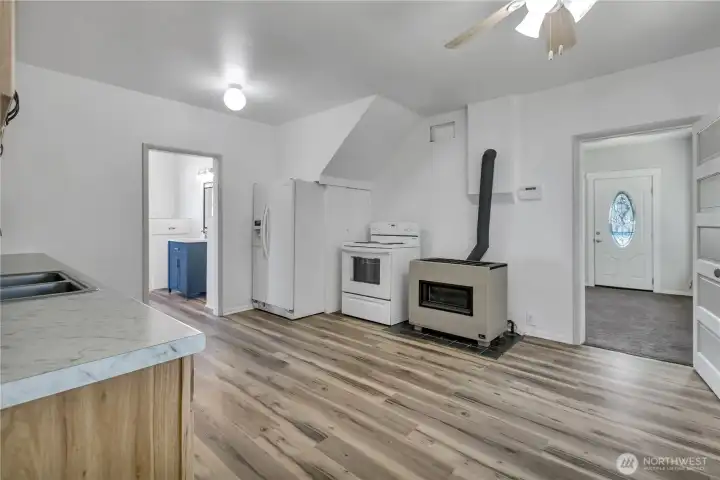 From Laundry Room out back to Kithcen