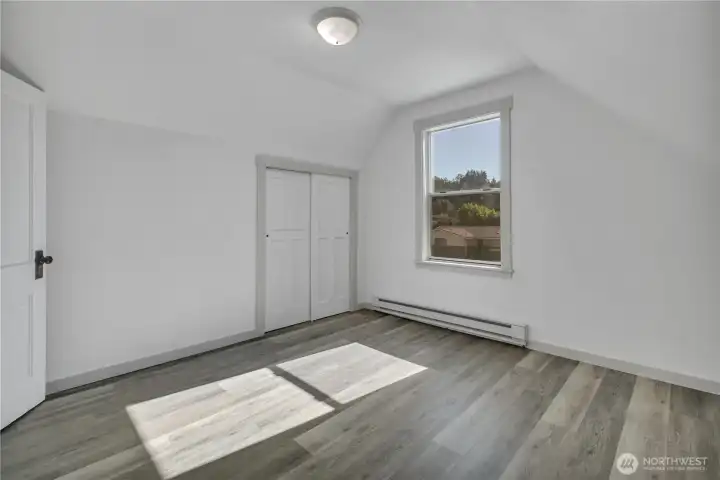 Upper Level room