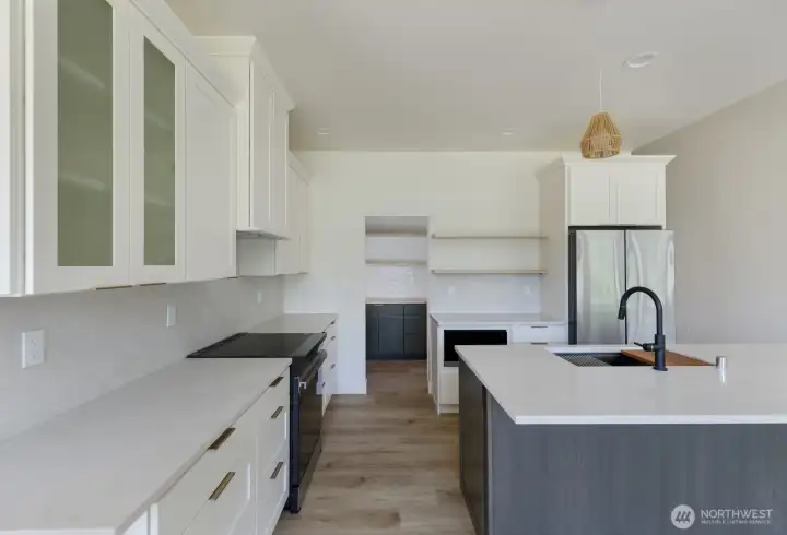 Kitchen into butler's pantry