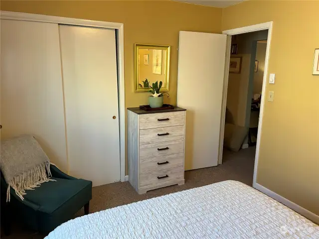 1st bedroom