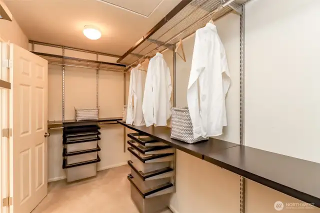Master Walk-In
