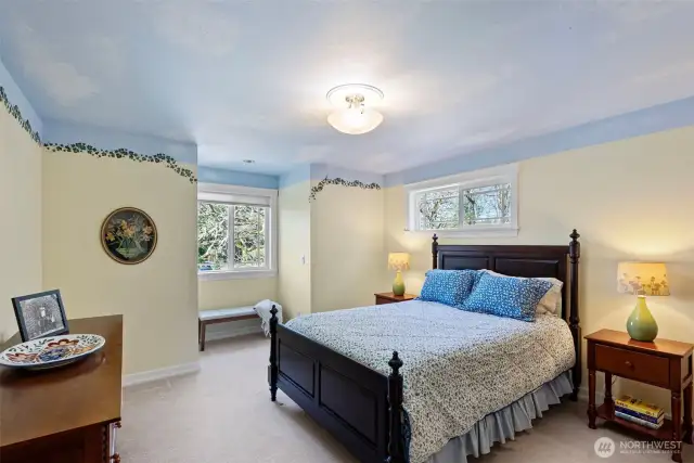 Fourth bedroom