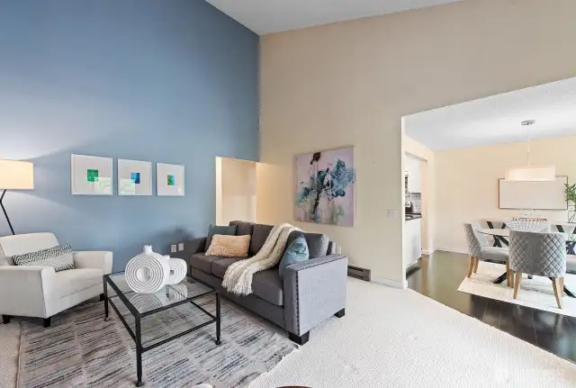 Circular flow from living room to dining to kitchen