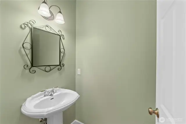 1/2 bath on main