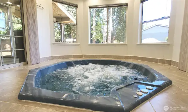 Indoor spa, located between kitchen and secondary suite