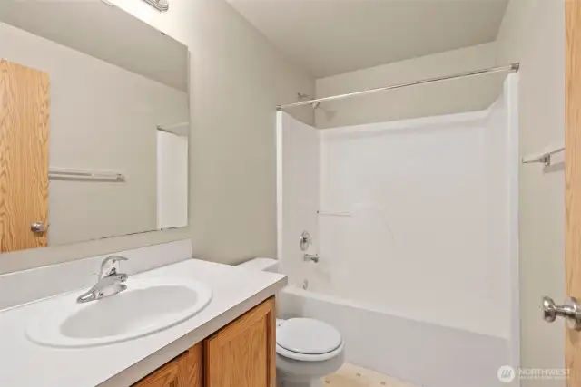 Hall Bath on 2nd floor