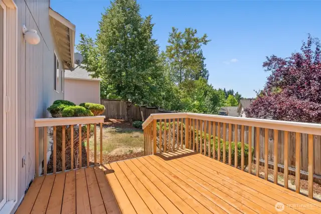 Great deck off family room, perfect for relaxing or entertaining