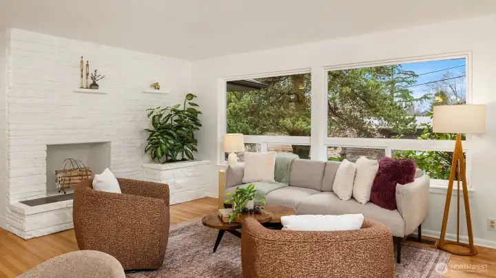 Mid-century charm. Comfort. Natural light.