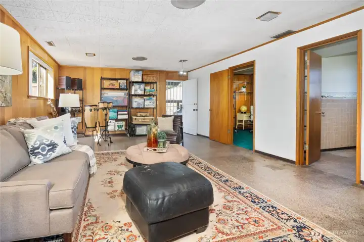 Adjacent room is 4th bedroom or office space.