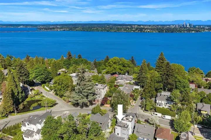 Enjoy rare access to a true single-family home community with the convenience of townhome living. Set within walking distance to Lake Washington, the duck pond, neighborhood parks and trails, acclaimed local grocery, boutique wine bars, dive bars, intimate bistros, and the beloved Epiphany Church and school, this address delivers lifestyle and convenience. Enjoy rare access to a true single-family home community with the convenience of townhome living. Set within walking distance to Lake Washington, the duck pond, neighborhood parks and trails, acclaimed local grocery, boutique wine bars, dive bars, intimate bistros, and the beloved Epiphany Church and school, this address delivers lifestyle and convenience.