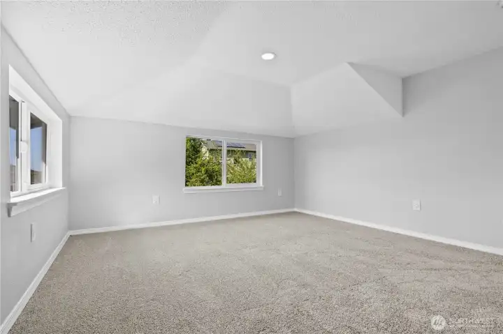 Bedroom #1 (up)