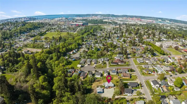 Close to Freeways, Schools, Shopping and the Port of Tacoma!
