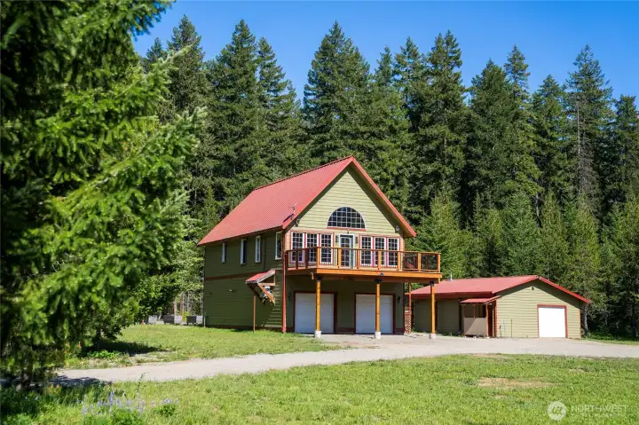 Welcome to 670 Silver Creek Rd in Easton: a private mountain retreat surrounded by evergreens and bordering state land. From snowmobiling and hiking to quiet mornings on the deck, this property offers the kind of Pacific Northwest lifestyle people come to Easton to find.