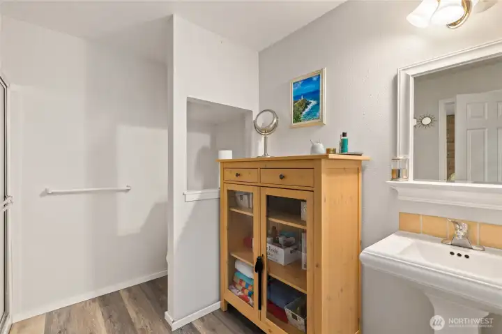 Attached 3/4 bath adds privacy and convenience.