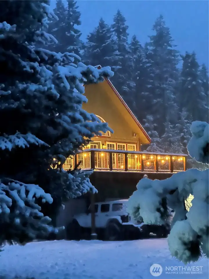 If you are looking for your cozy cabin in the woods, look not further.