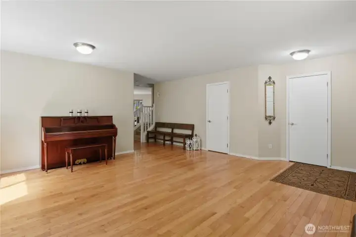 This picture really shows the natural light and the spaciousness of the living room.