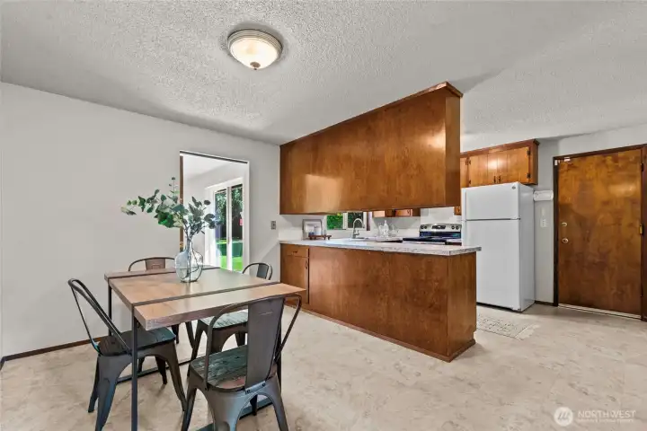 Ample Dining Room space Ample Dining Room space