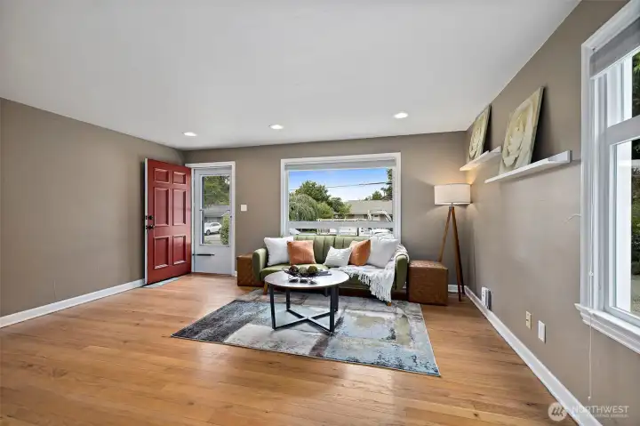 Living Room from kitchen entry