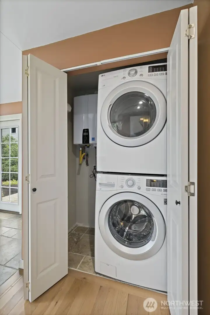 Laundry/Tankless Water Heater