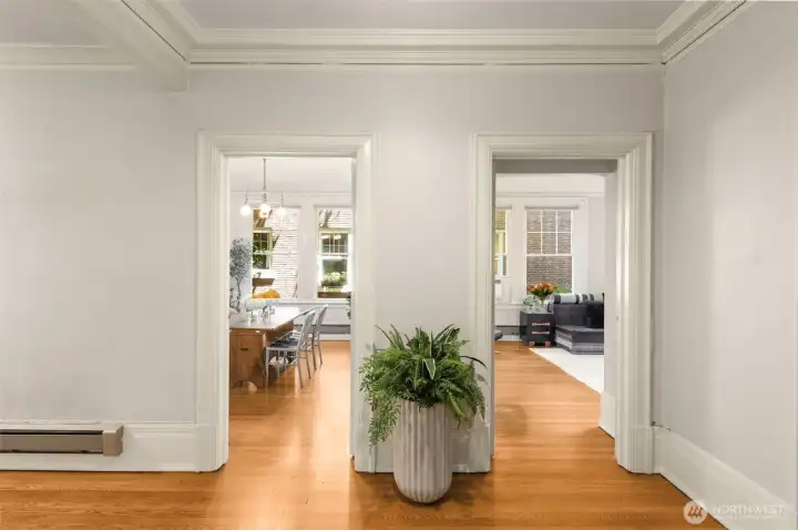 Entryway. Notice the beautiful oak (& fir) hardwoods. Entryway. Notice the beautiful oak (& fir) hardwoods.