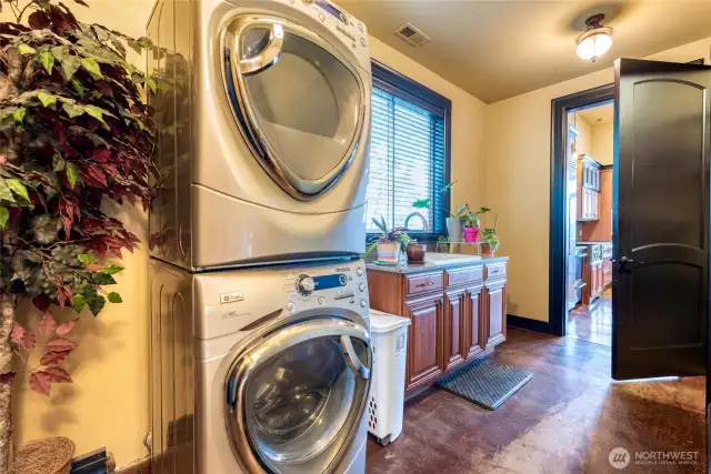 Main Floor Laundry off Kitchen w/Side eEntry