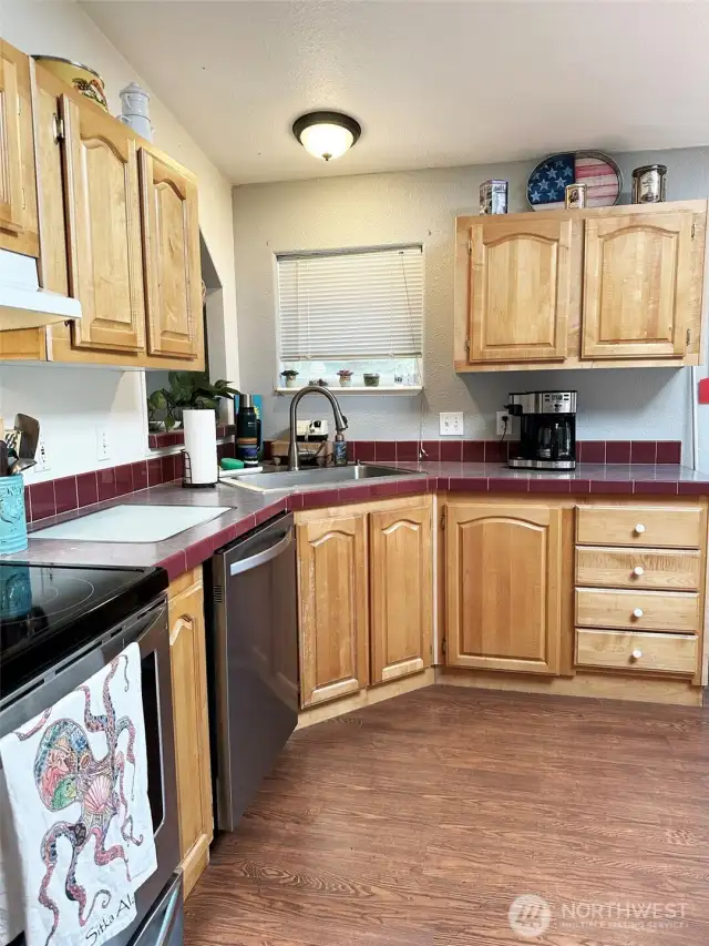 Stainless appliances.