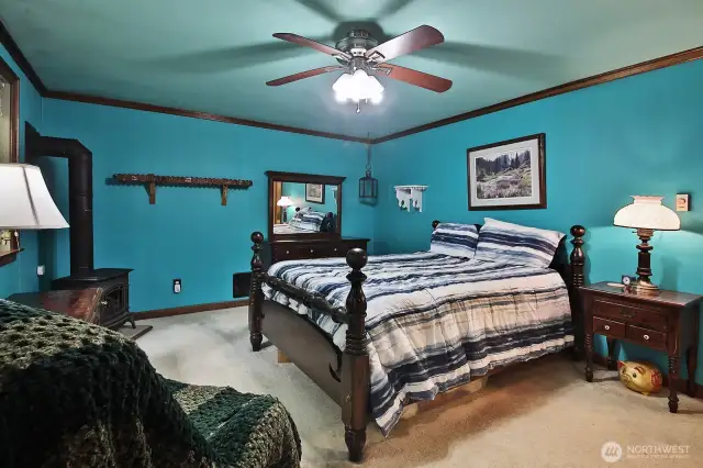 Primary bedroom. Propane stove.