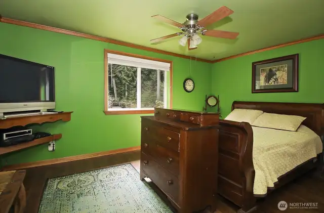 2nd Bedroom.