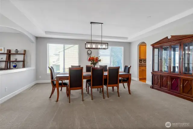 such a great dining room space!