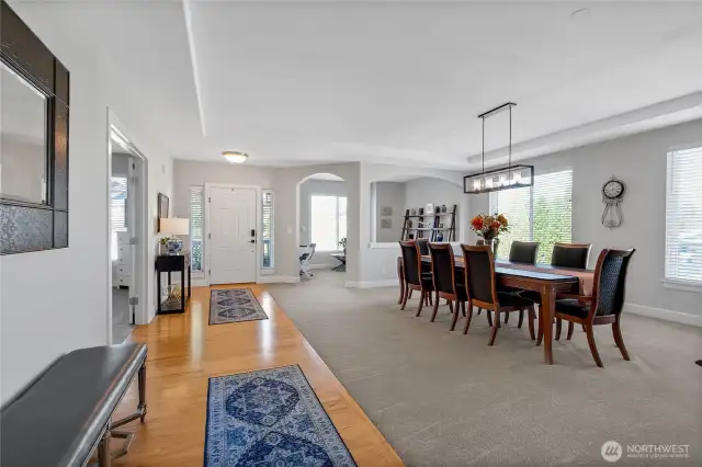 There is a space here that can be used as a reading nook or an office
