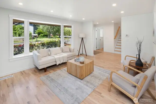 XL Bay Window Floods the Room w/Natural Light