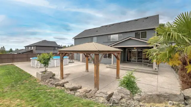 Enjoy BBQs with your pool and gazebo