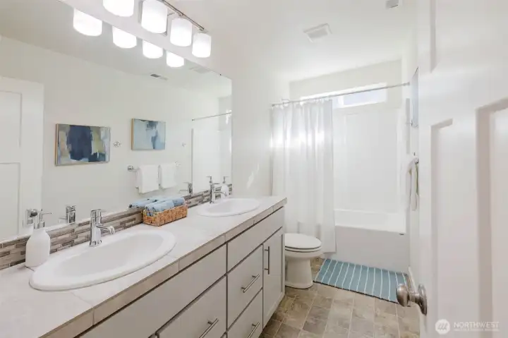 Upstairs main bath
