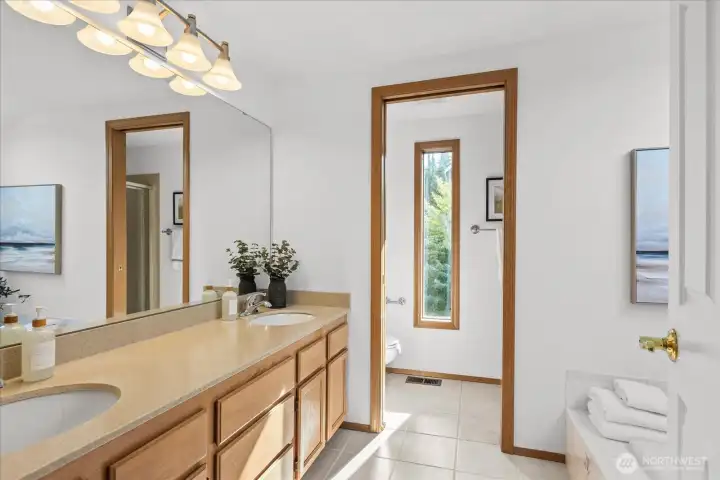 5-piece bath primary ensuite