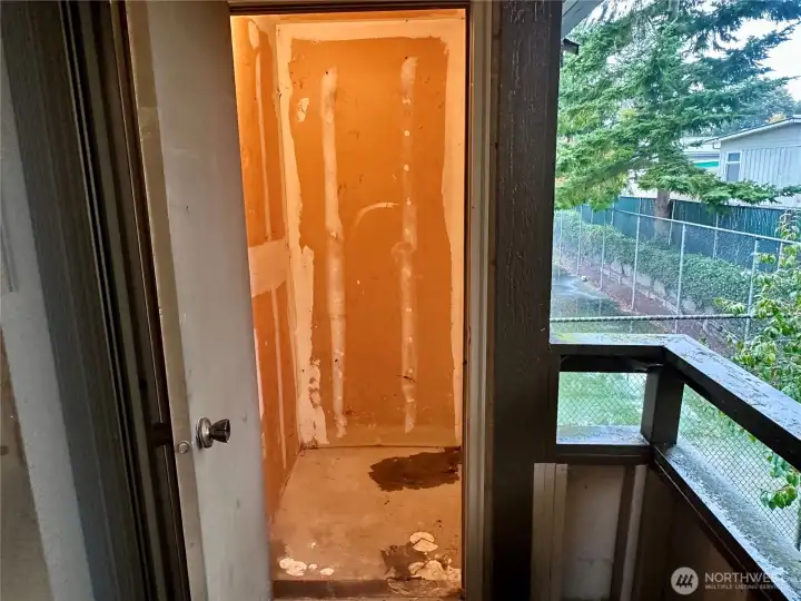 Nice storage space secured on balcony