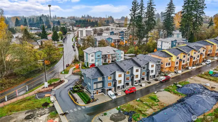 Photographs are for illustrative purposes only. Features, finishes, interior/exterior colors, landscaping and floorplan shown may vary from actual homes built.