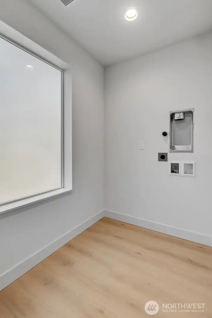 Laundry utility room