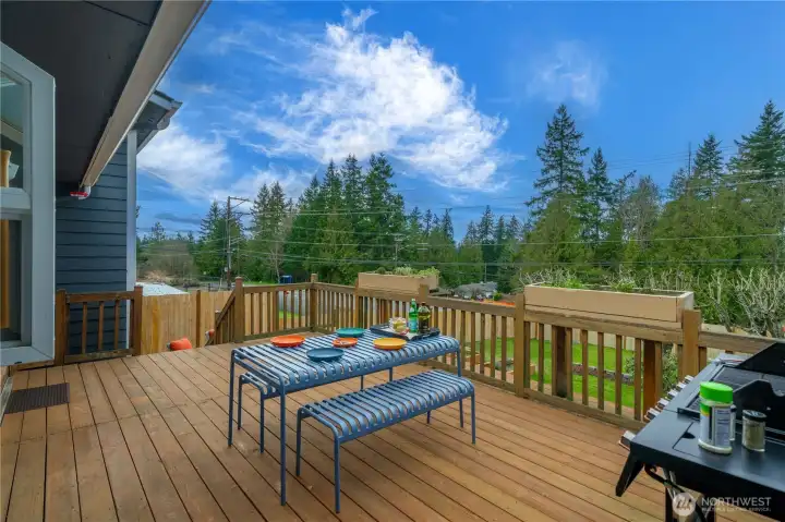 With longer days and warmer nights, this 3-Level deck becomes an extension of your home—your personal invitation to slow down, relax and spend time with family and friends.